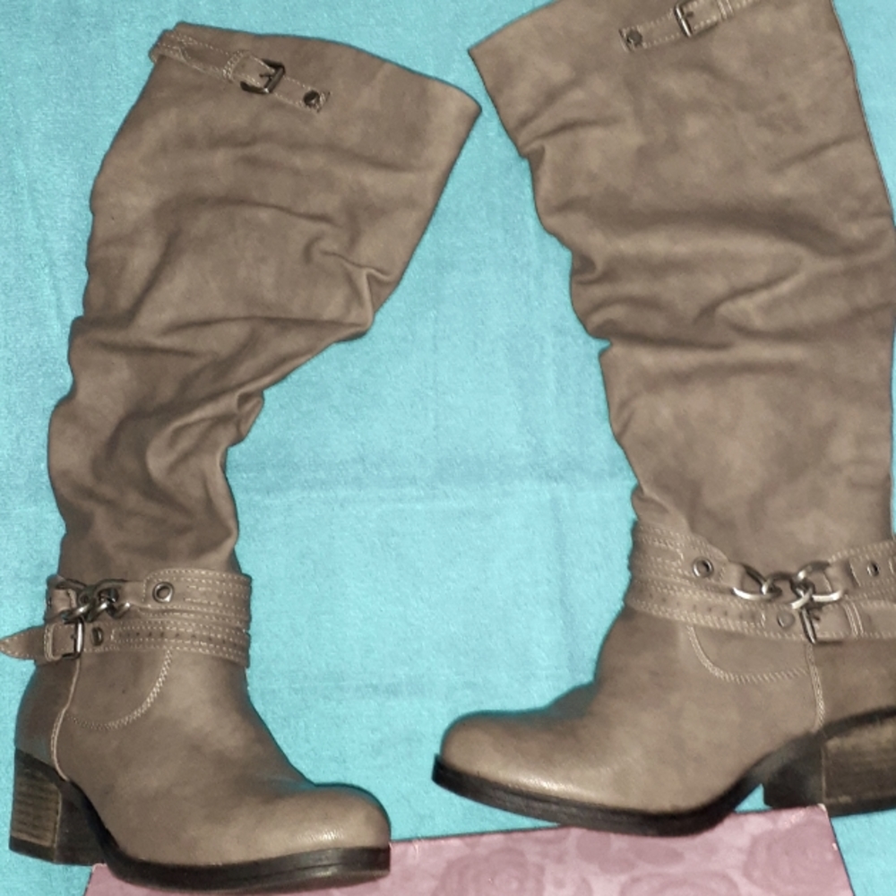 Carlos Santana Cassie Taupe high boots 9M